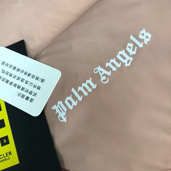 ハイクオリティダウンジャケット素材ディテール